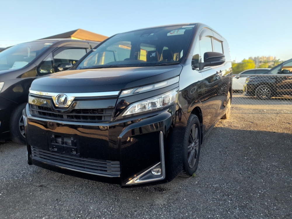 2017 Toyota Voxy
