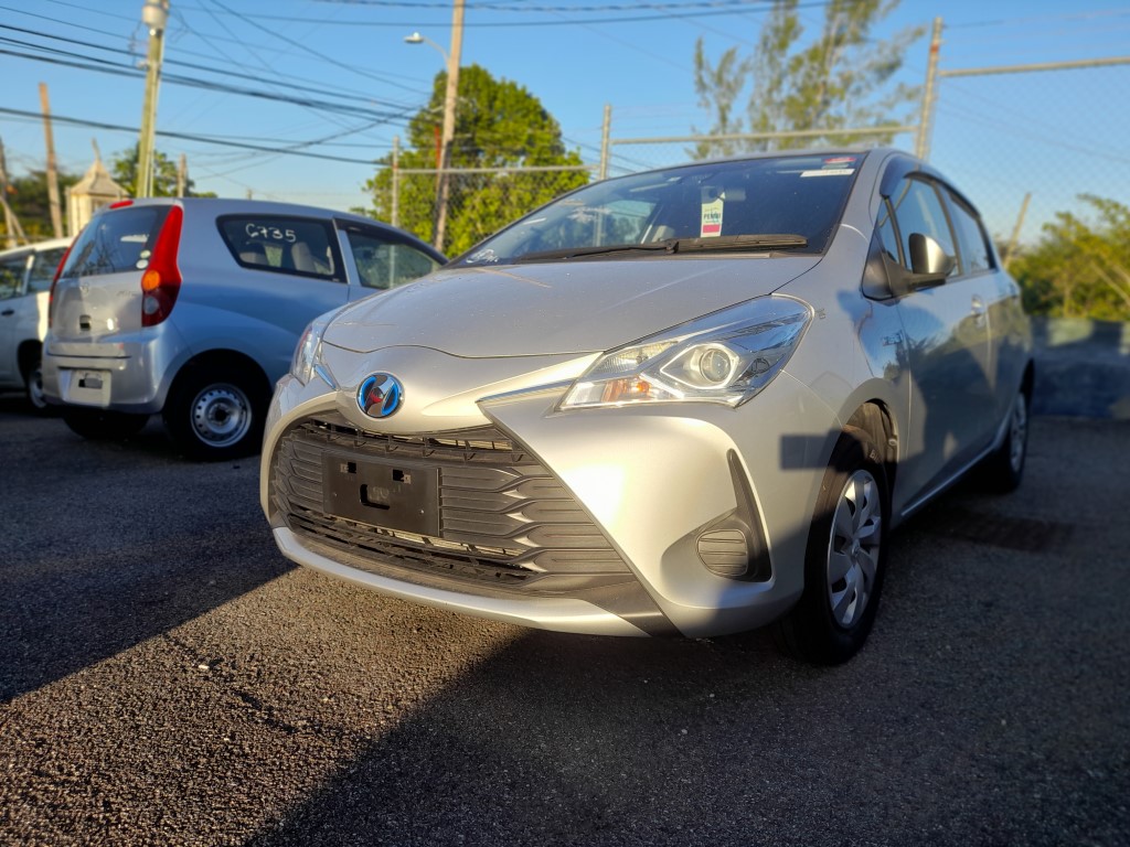 2017 Toyota Vitz